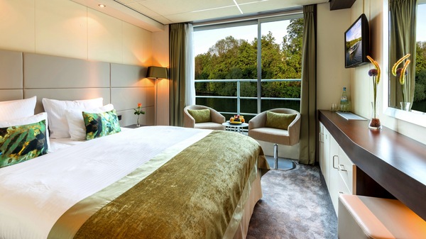 B-4 Cabin with French Balcony